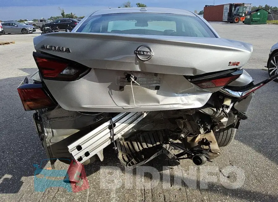 1N4BL4CV3PN323234 Photo# 6