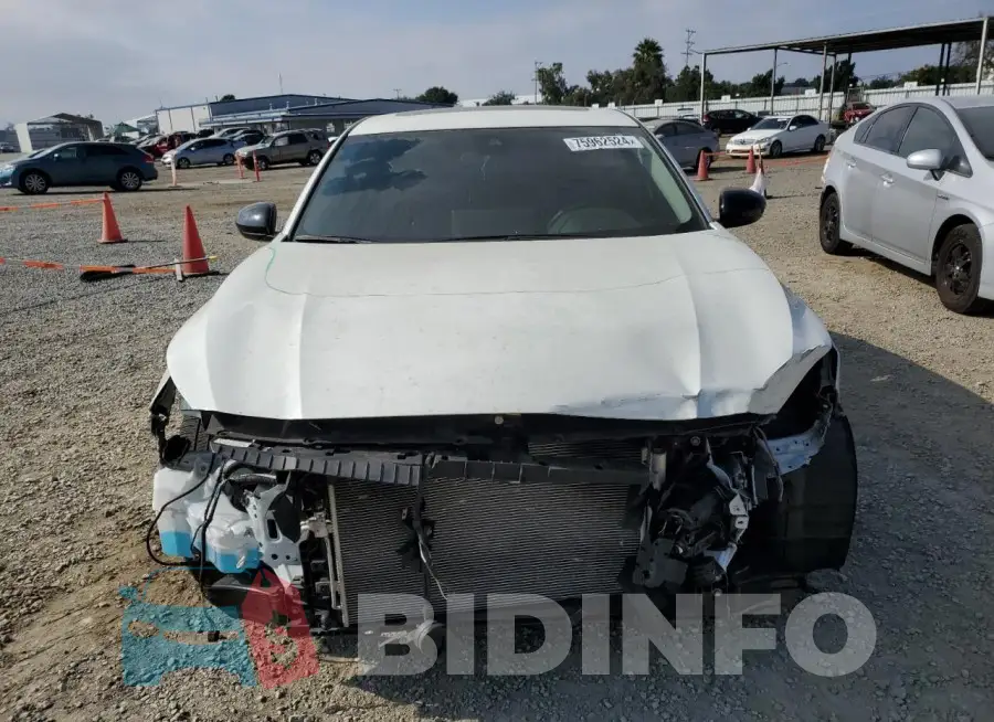 1N4BL4CV3PN328594 Photo# 5