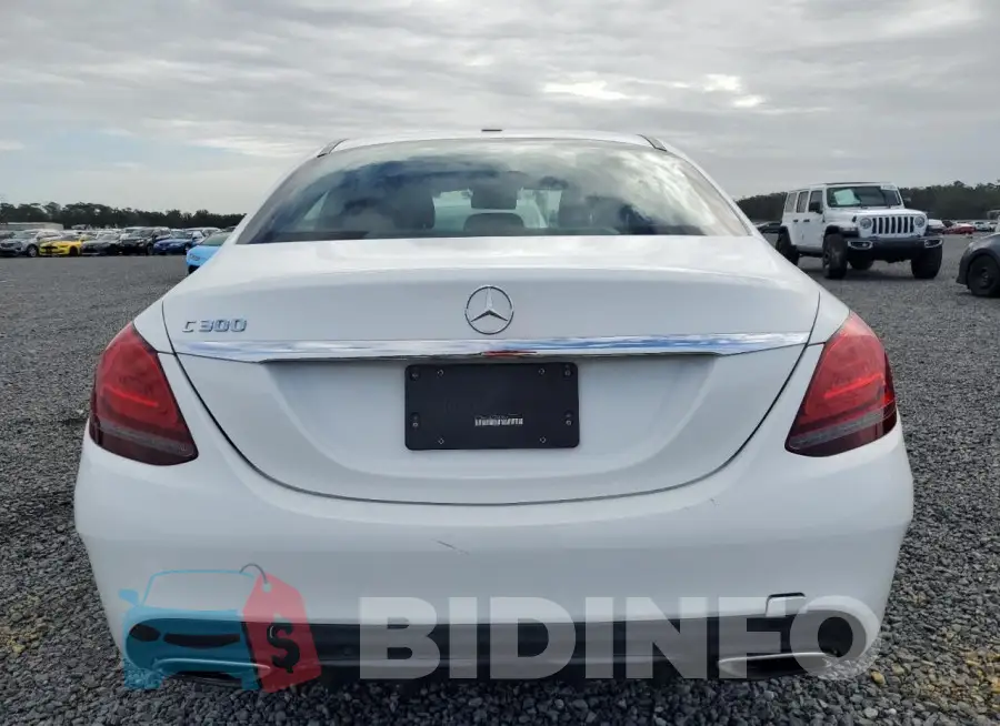 WDDWF8DB7KR483834 Photo# 6
