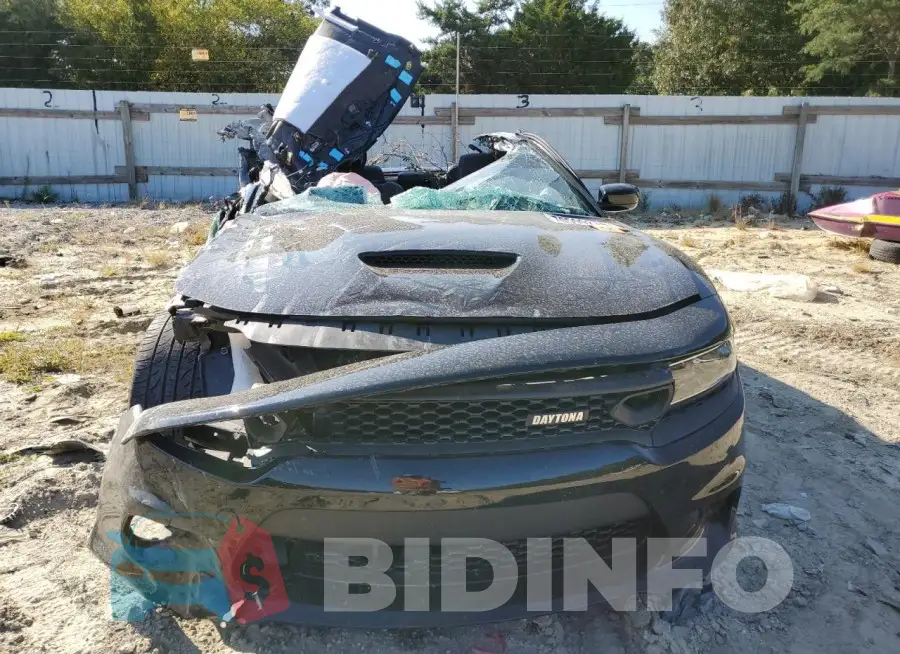 2C3CDXGJ8PH580228 Photo# 5