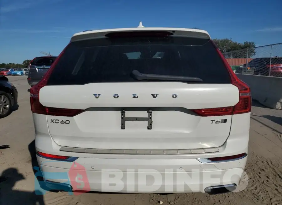 LYVA22RL0JB087488 Photo# 6