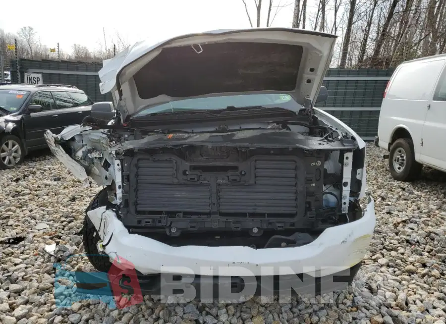1GCVKPEC8JZ175427 Photo# 5