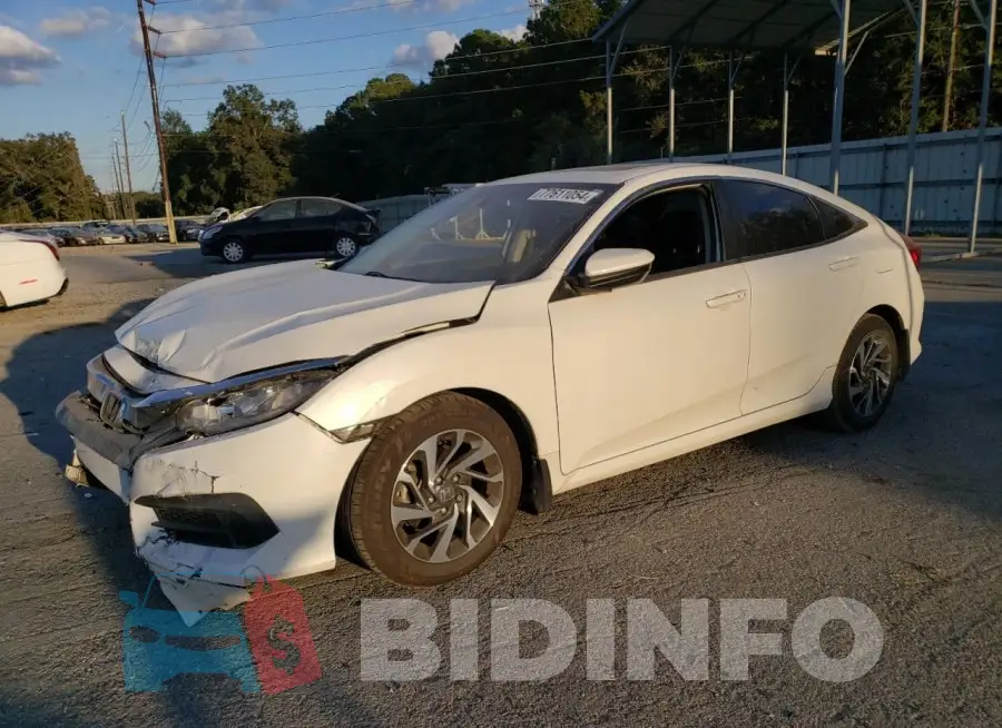 19XFC2F72HE027849 Photo# 1