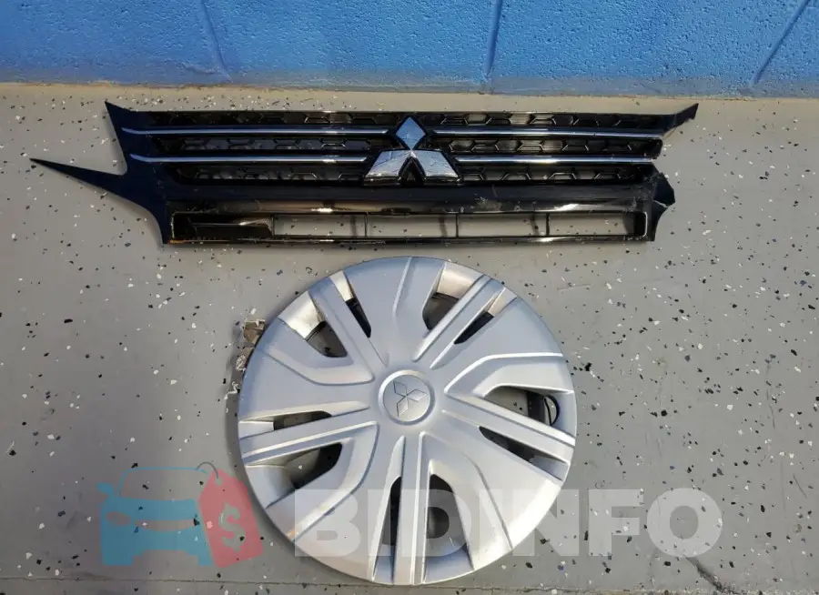 ML32AUHJ7RH022489 Photo# 12