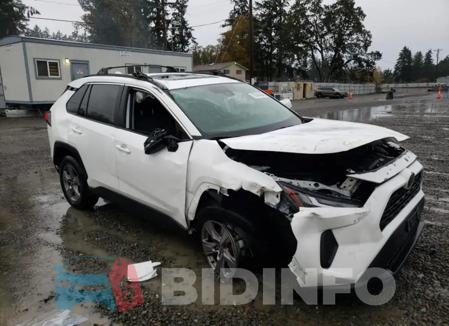 2T3P1RFV2RC402468 Photo# 4