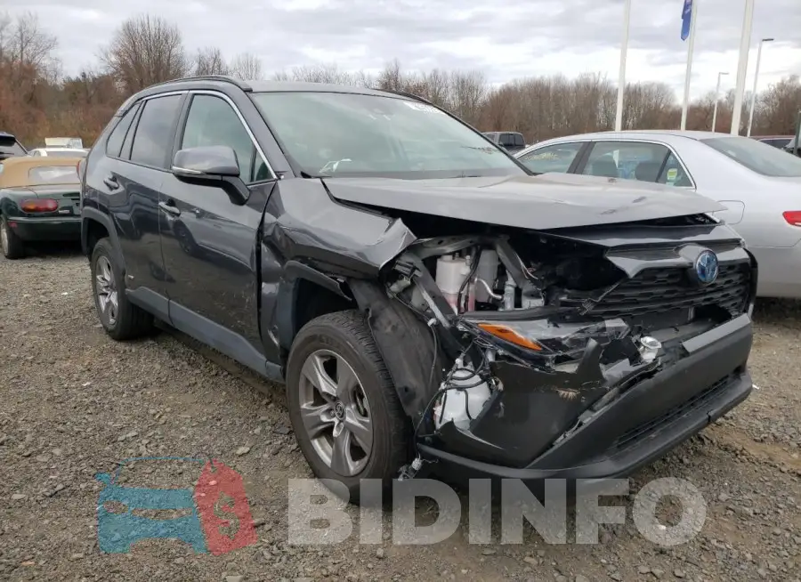 4T3RWRFV8RU126161 Photo# 4