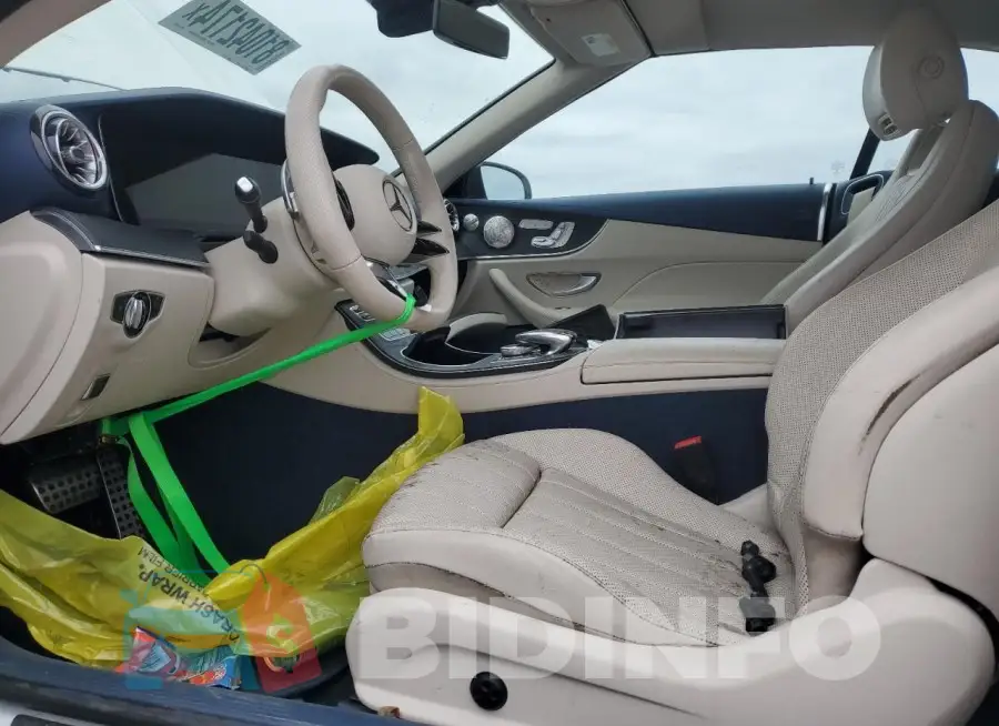 W1K1K5JB9PF195525 Photo# 7