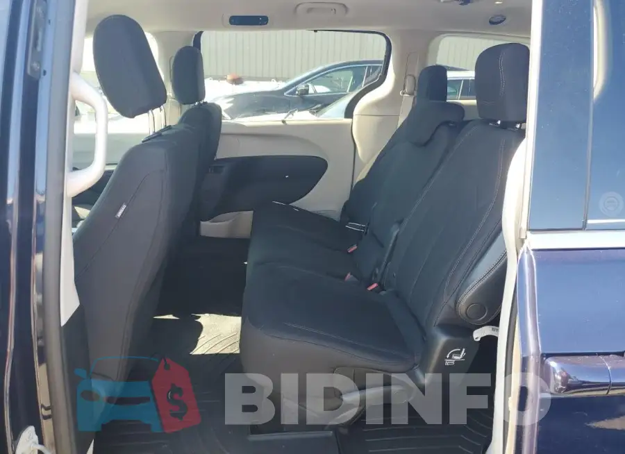 2C4RC1FG4JR106984 Photo# 11