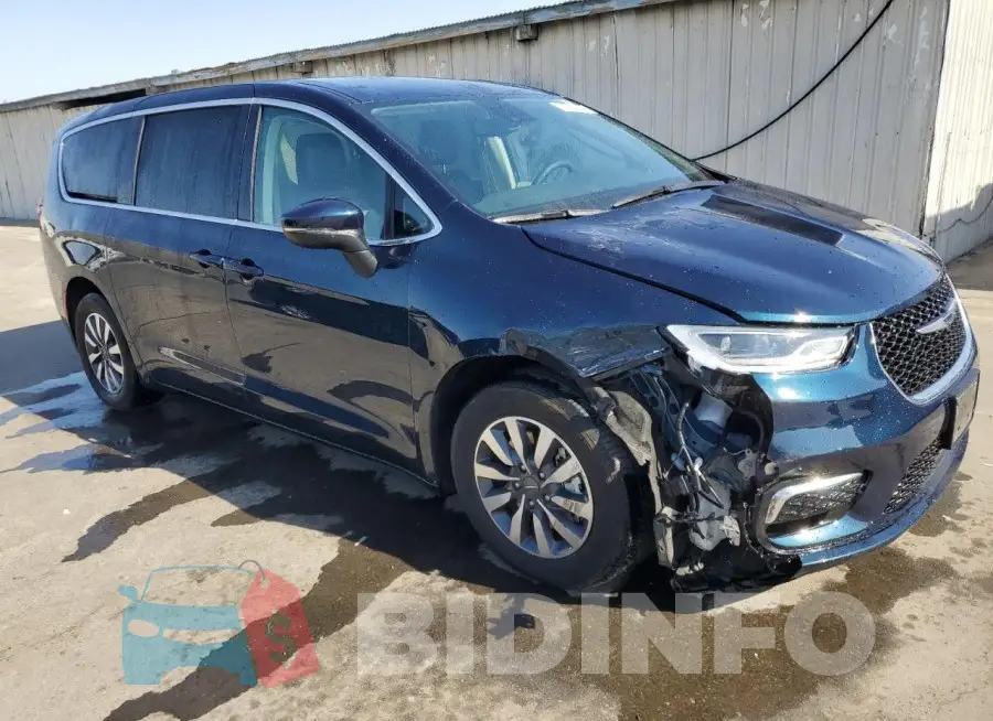 2C4RC1L71PR632275 Photo# 4