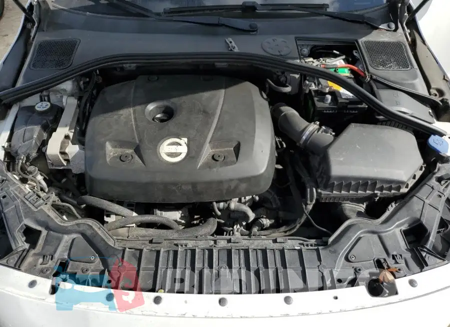 YV140MFC2F1318015 Photo# 11