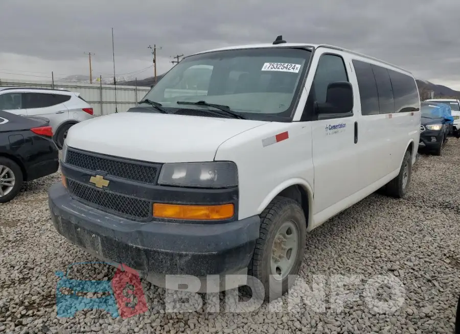 1GAZGNF73M1236963 Photo# 1