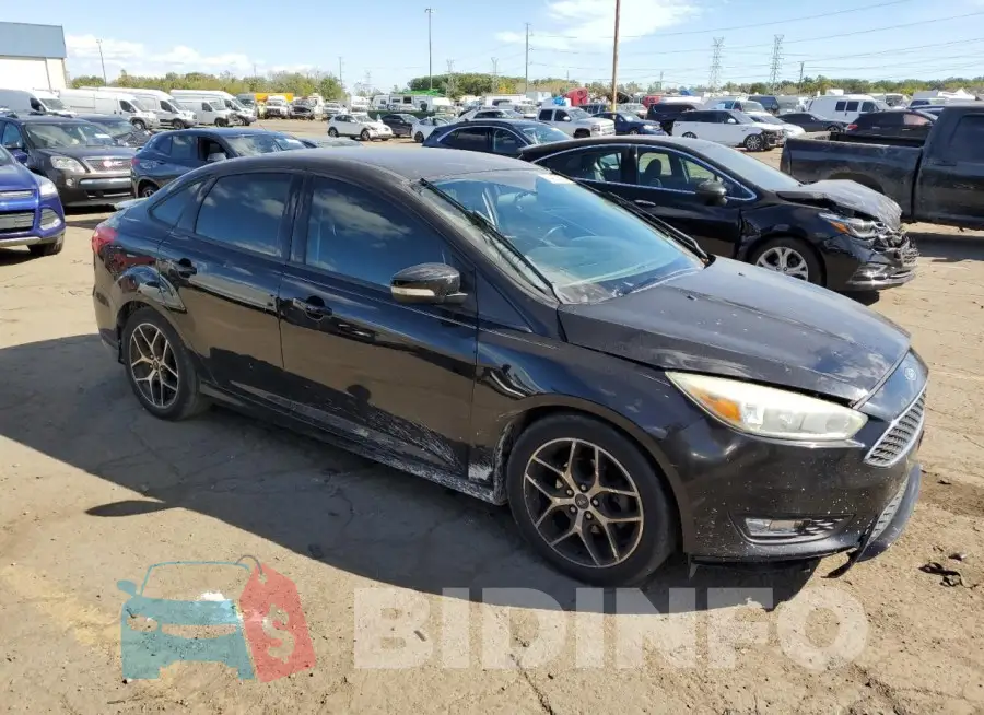 1FADP3F27GL274186 Photo# 4