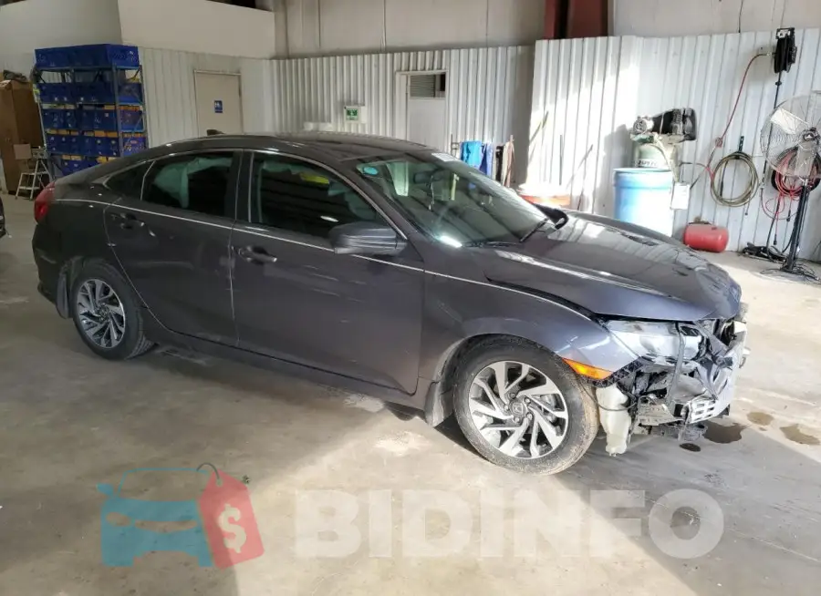 19XFC2F78HE016046 Photo# 4