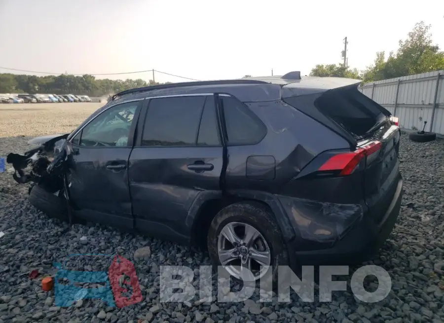 2T3P1RFV9PW380139 Photo# 2