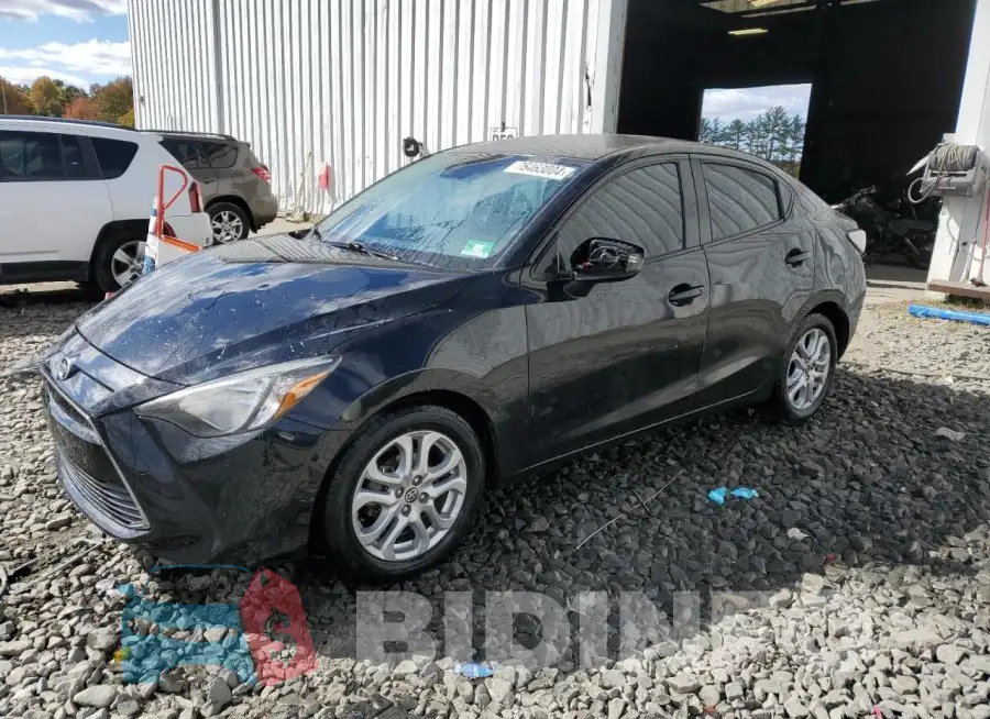 3MYDLBZV5GY125242 Photo# 1