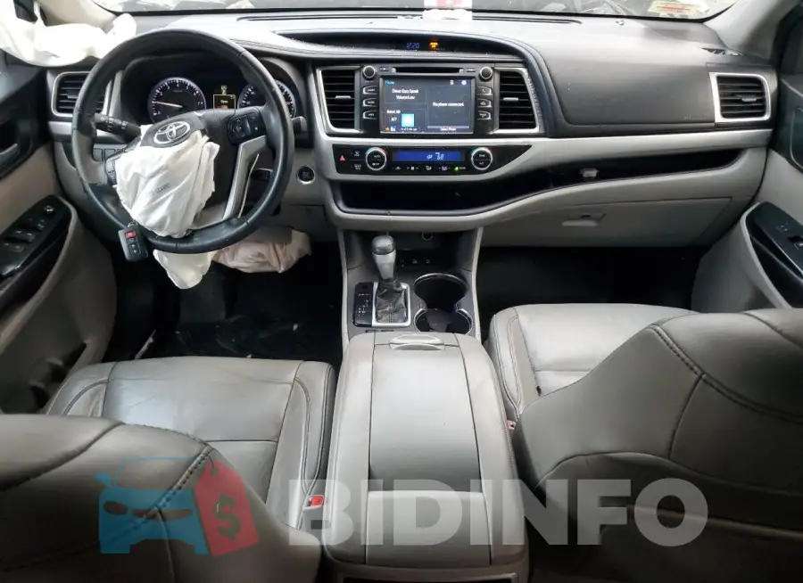 5TDJKRFH7GS304045 Photo# 8