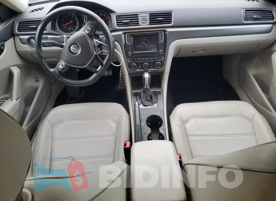 1VWDT7A38HC069732 Photo# 8