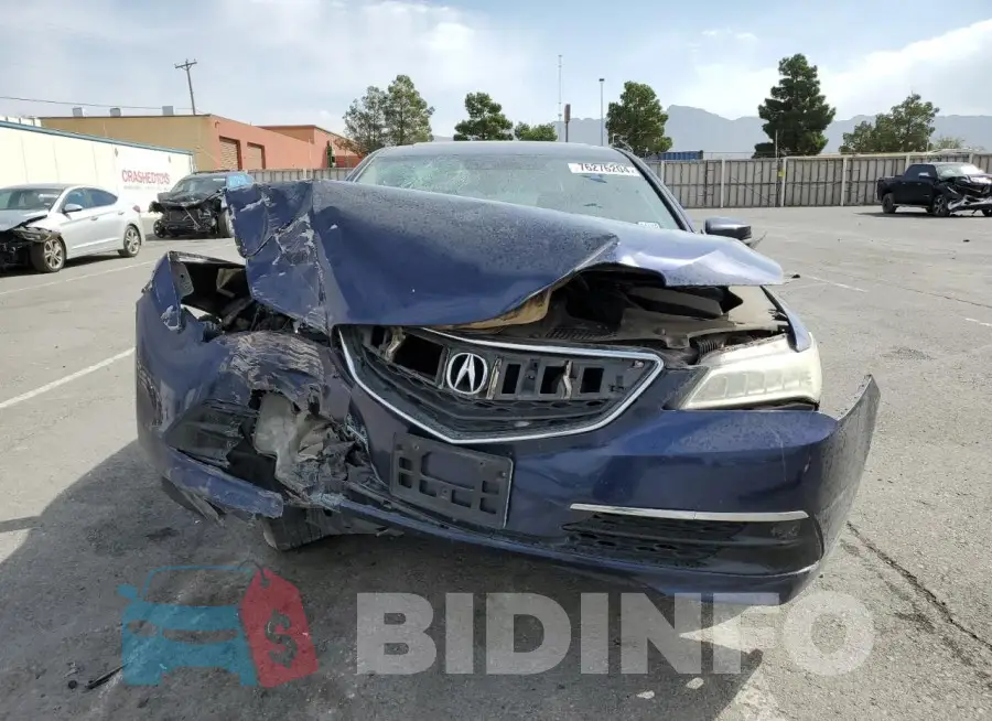 19UUB1F52HA004854 Photo# 5