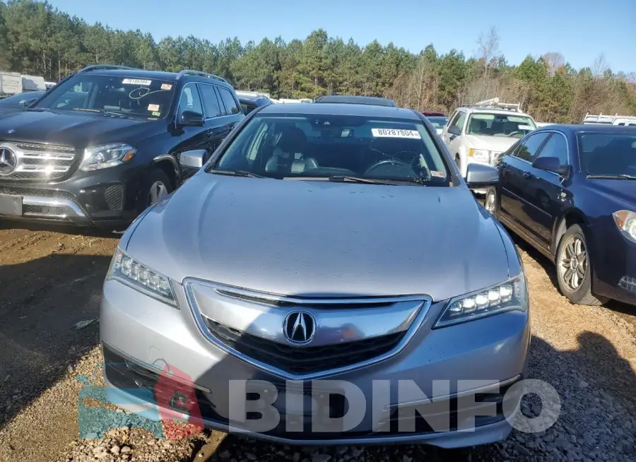 19UUB2F53FA013713 Photo# 5