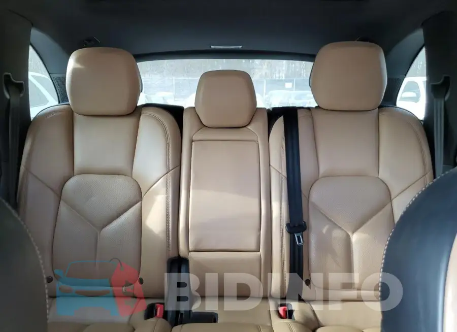 WP1AA2A23GKA15845 Photo# 10