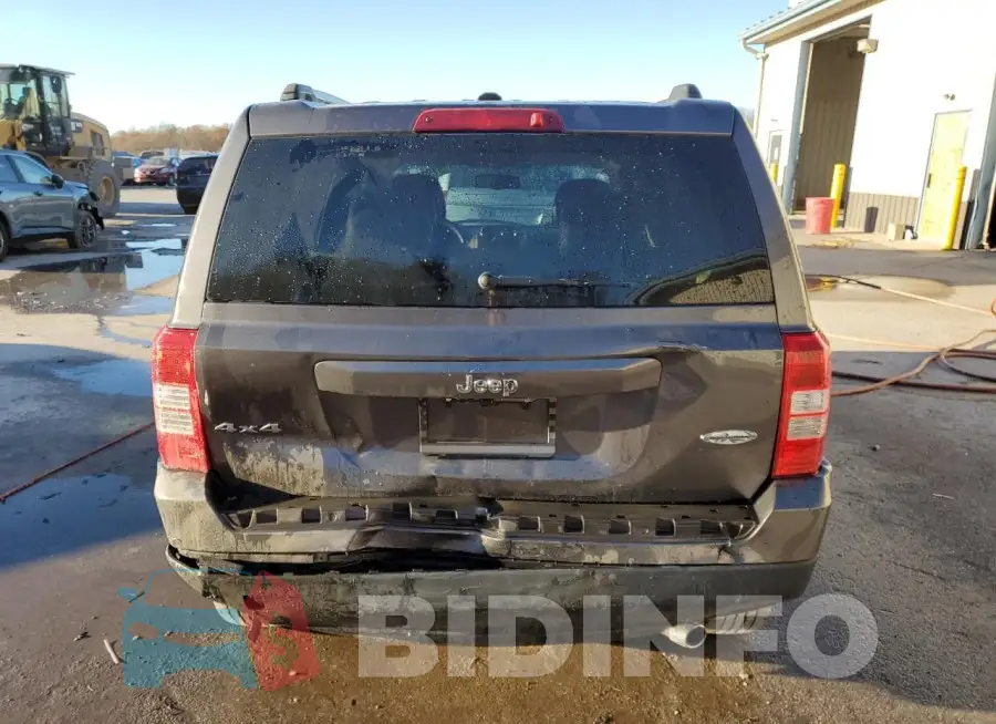 1C4NJRFB0GD618583 Photo# 6