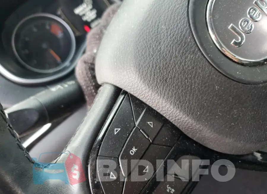 1C4PJLLB6MD112813 Photo# 9