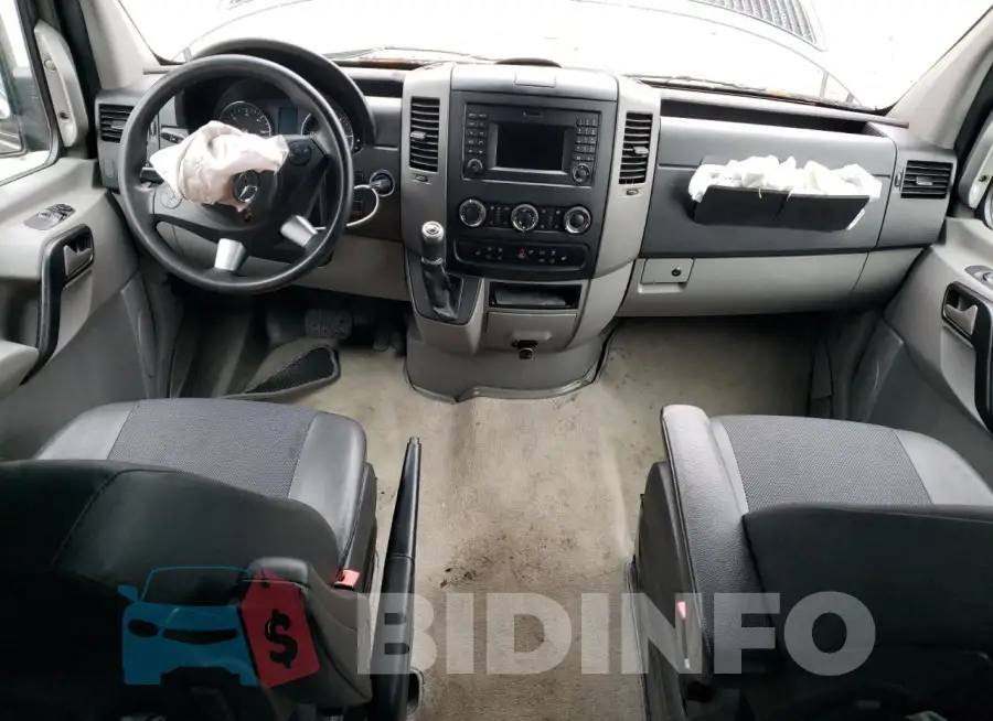 8BRPE7CDXGE123162 Photo# 8