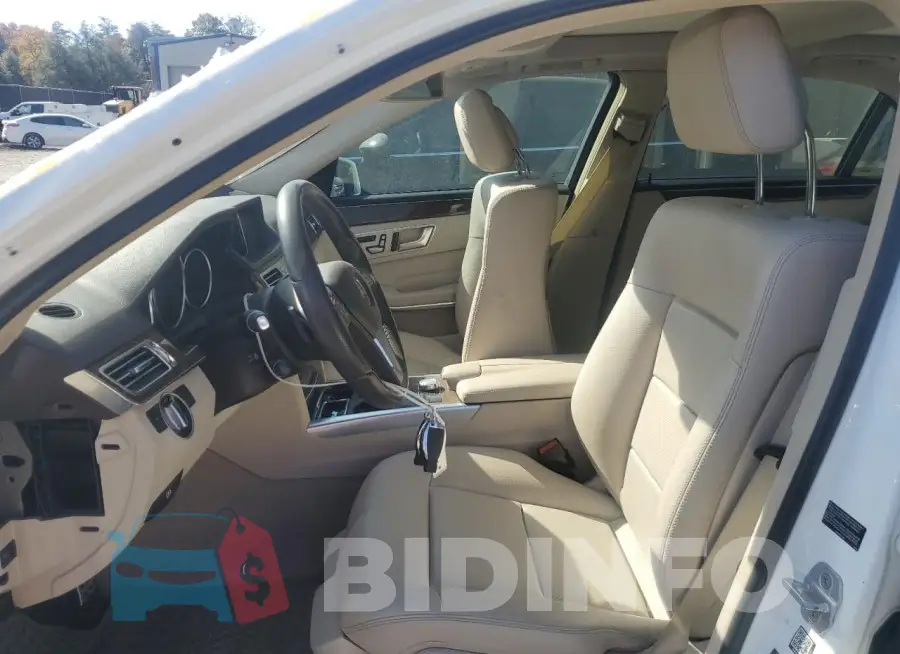 WDDHF8JB8FB106442 Photo# 7