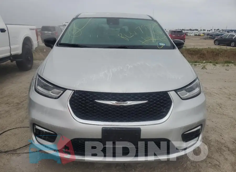 2C4RC1BG8RR158118 Photo# 5