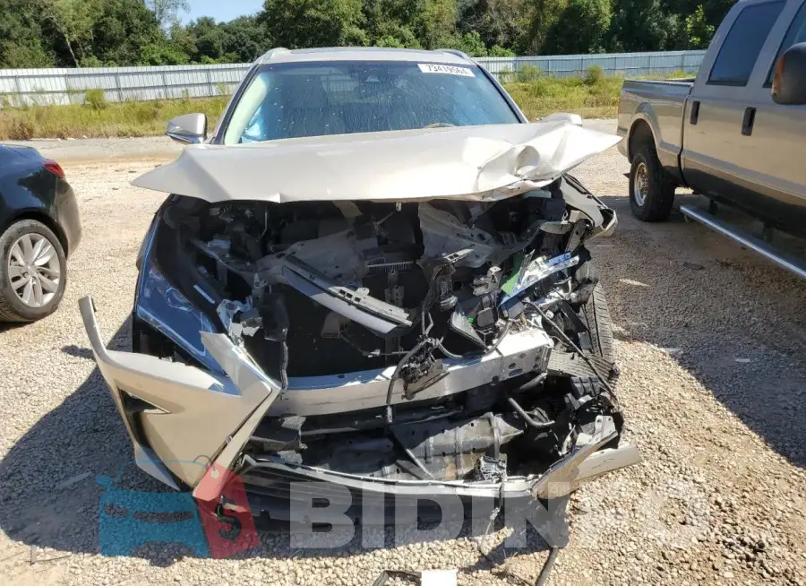 2T2ZZMCA8HC083053 Photo# 5