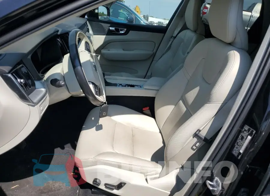 LYV102RK9KB358143 Photo# 7
