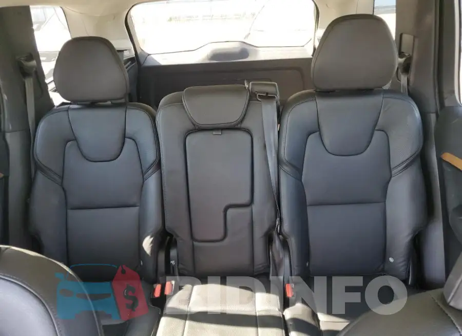 YV4A22PK7M1687976 Photo# 10
