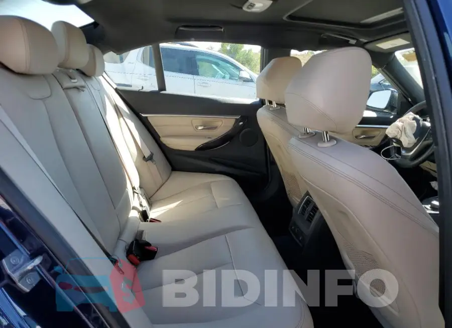 WBA8D9C58HA003573 Photo# 10