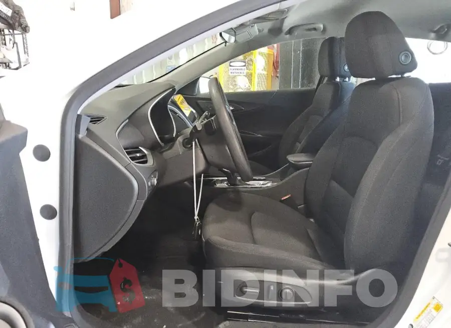 1G1ZD5ST6PF140392 Photo# 7
