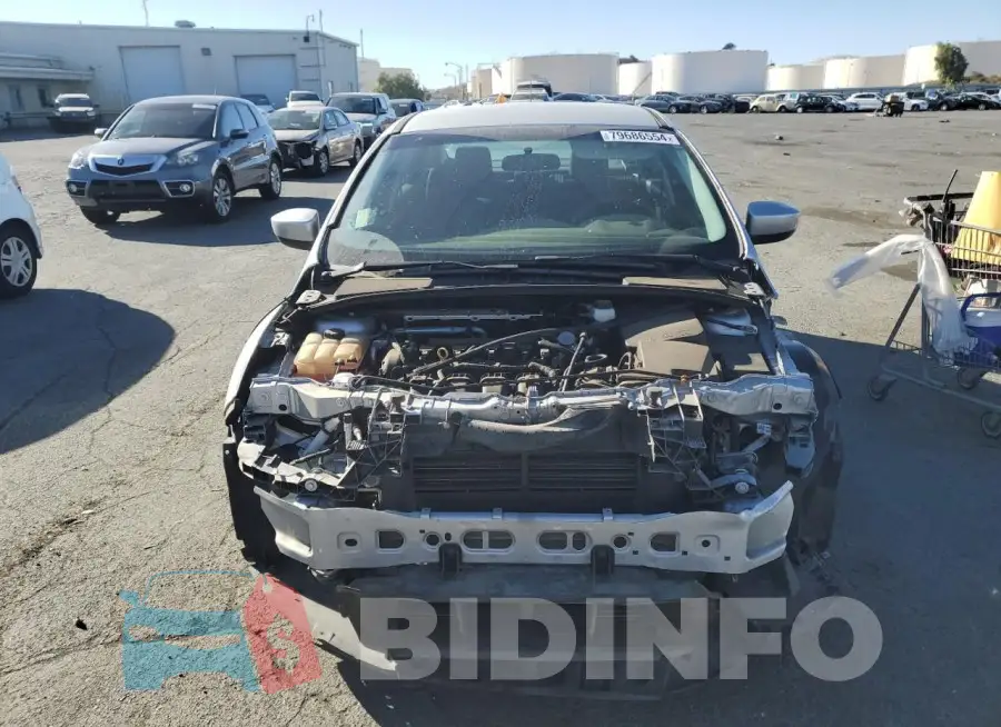 1FADP3F25JL327197 Photo# 5