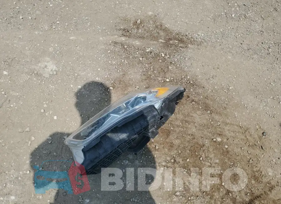 1FMCU9GDXHUD76428 Photo# 13