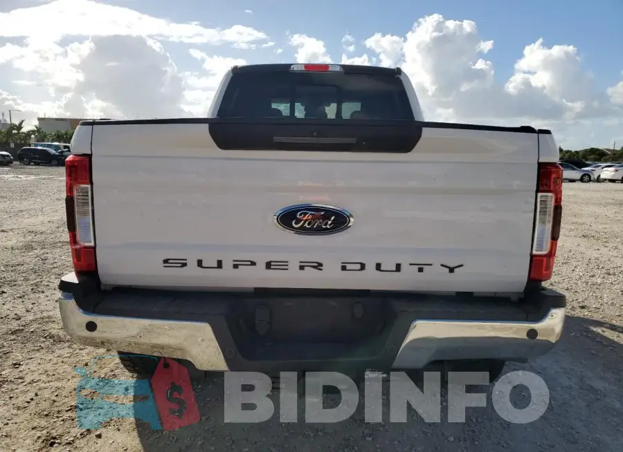 1FT7W2BT5JEB87353 Photo# 6