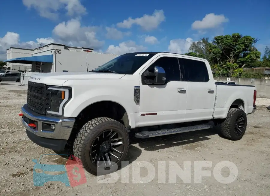 1FT7W2BT5JEB87353 Photo# 1