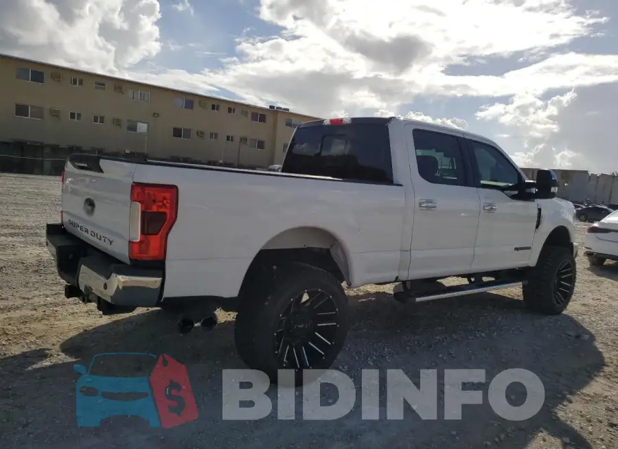 1FT7W2BT5JEB87353 Photo# 3