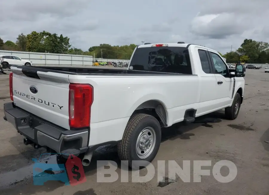 1FT7X2AA8PED43438 Photo# 3