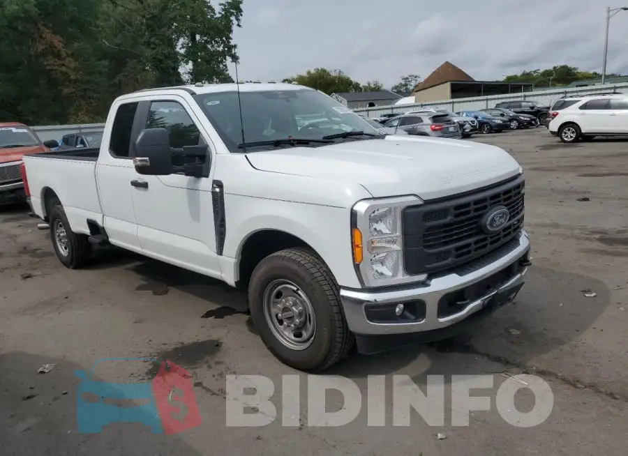 1FT7X2AA8PED43438 Photo# 4