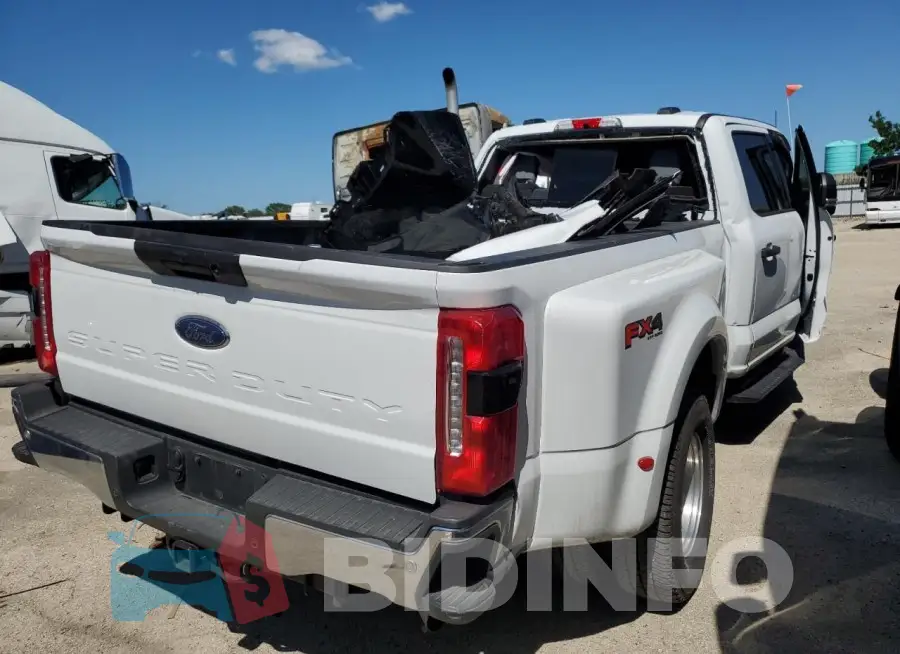 1FT8W3DT1PED85556 Photo# 3