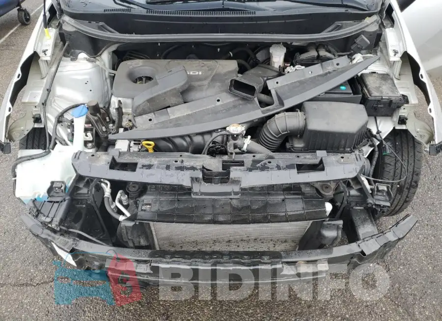 KNADM4A34G6676915 Photo# 11