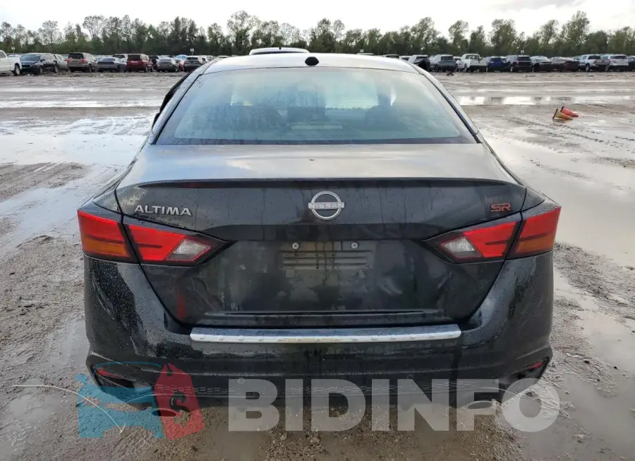 1N4BL4CV4PN378081 Photo# 6