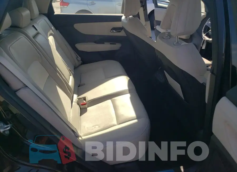 JN1CF0BBXRM736897 Photo# 11