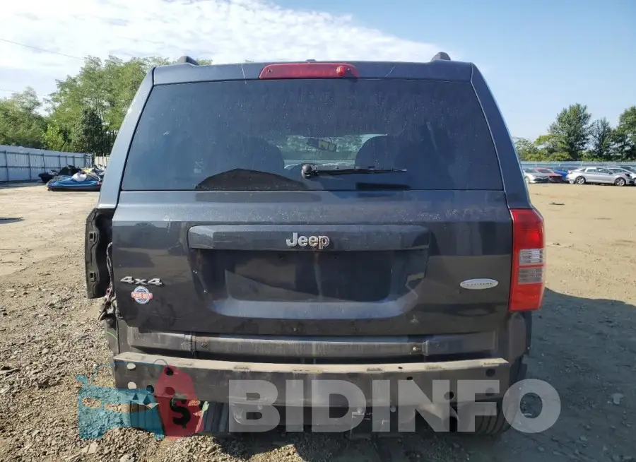 1C4NJRFB7GD587882 Photo# 6