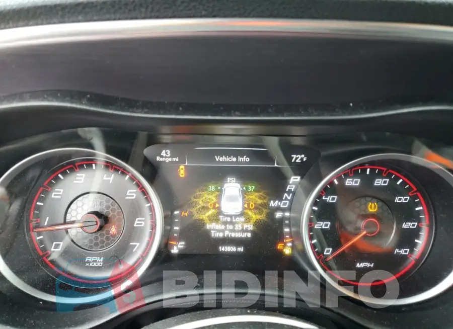 2C3CDXBG1FH897617 Photo# 9