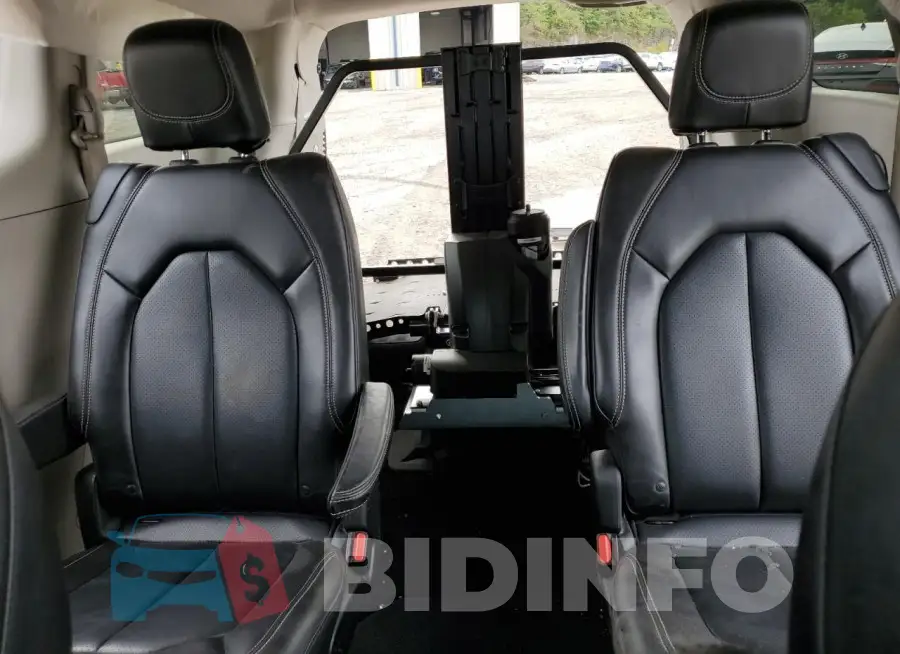 2C4RC1DG9LR260936 Photo# 10