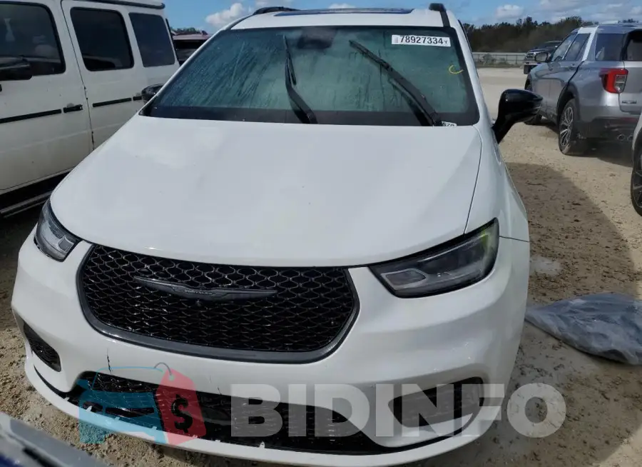 2C4RC1GG4RR180920 Photo# 5