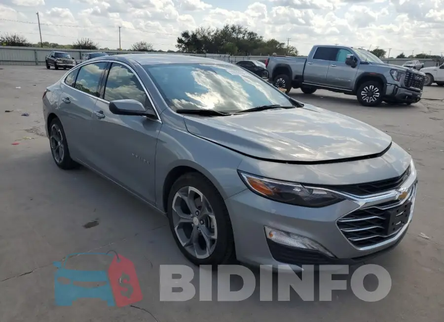 1G1ZD5ST3RF136996 Photo# 4